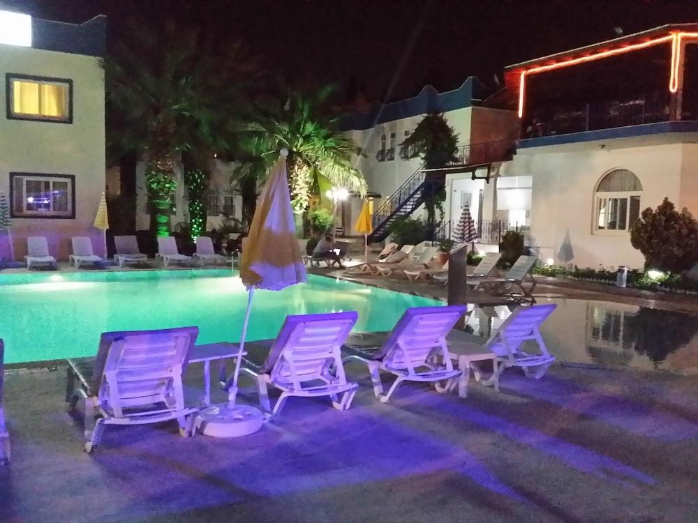 Chronos Beach Otel Bitez Dış mekan fotoğraf
