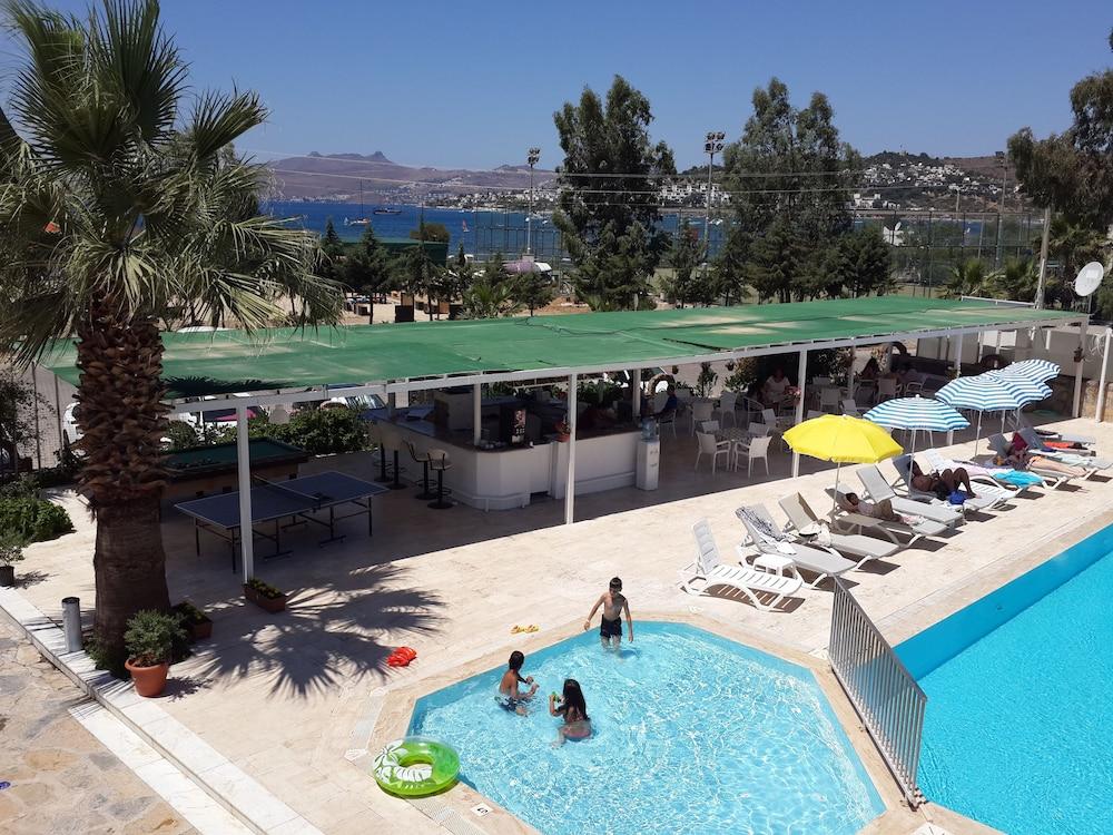 Chronos Beach Otel Bitez Dış mekan fotoğraf