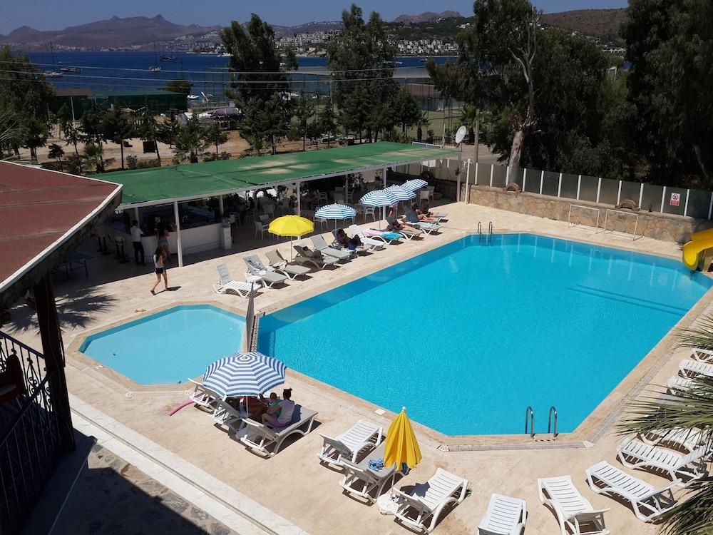 Chronos Beach Otel Bitez Dış mekan fotoğraf